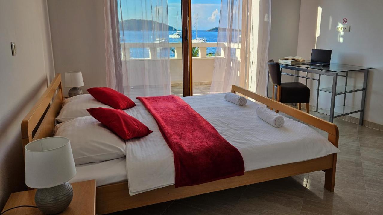 Mar A Mar Villa Vis
